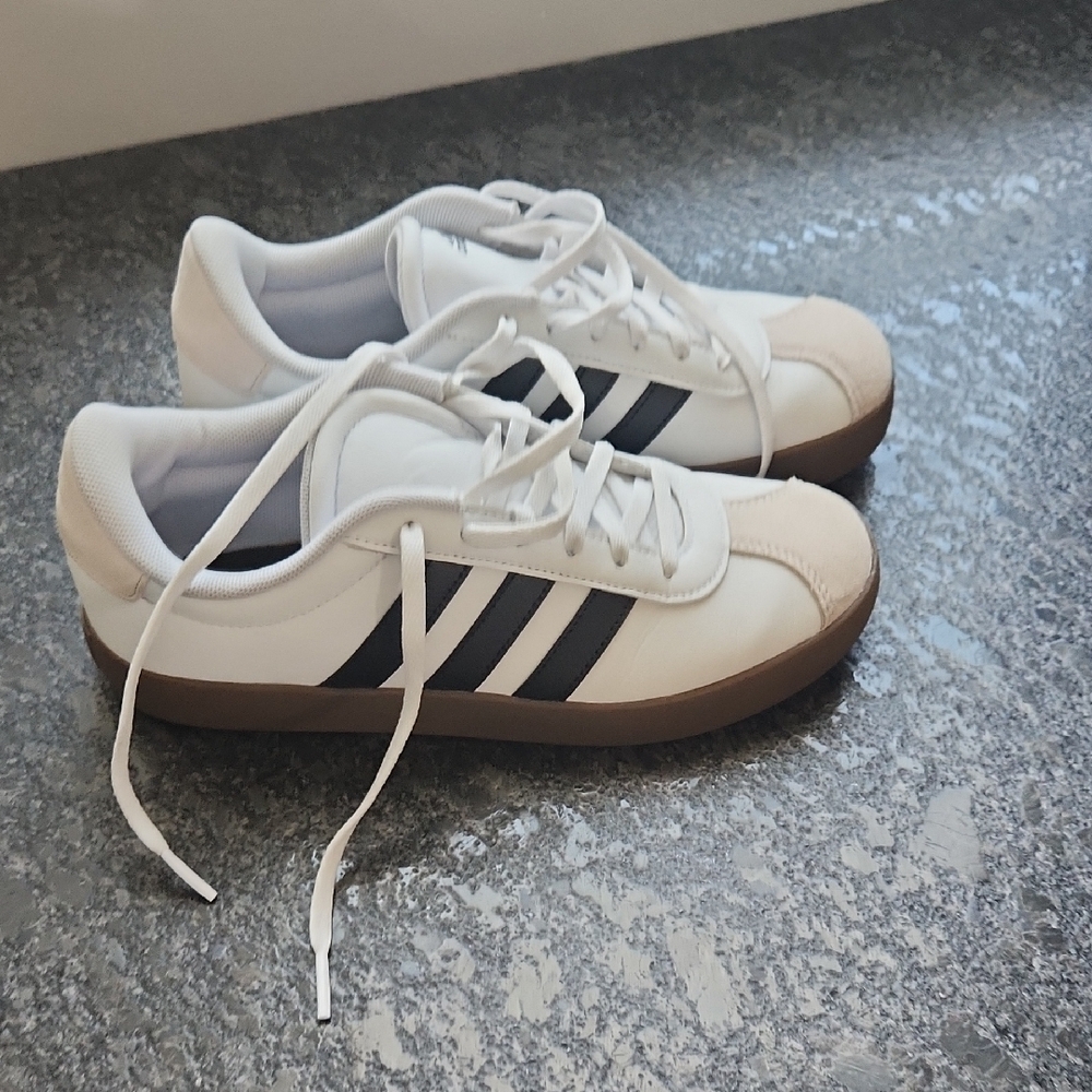 Adidas VL Court 3.0 White and Black Classic Sneakers Womens 6.5 Or 7